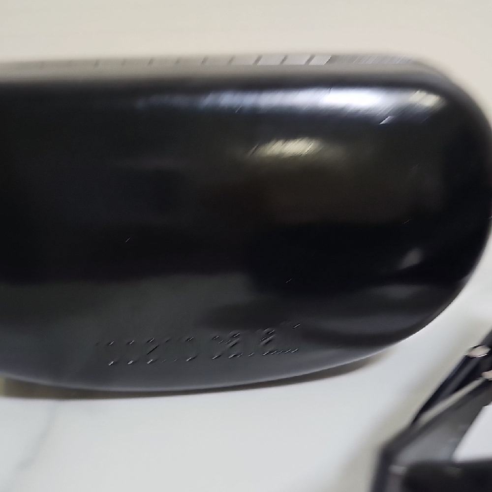 Roberto Cavalli Black Sunglasses with a Black Hard Case - Picture 5 of 9